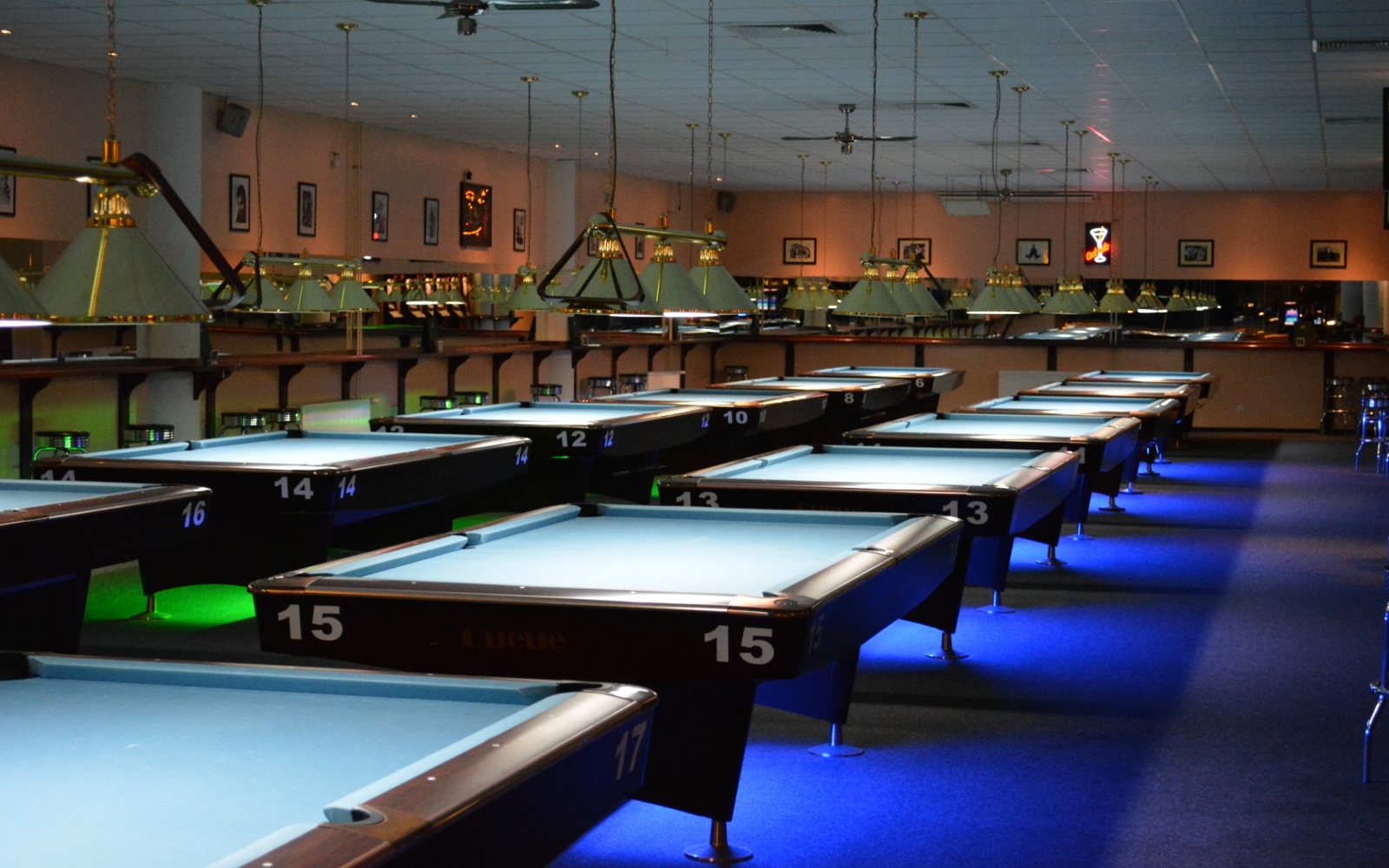 Queue Billard Pub 1